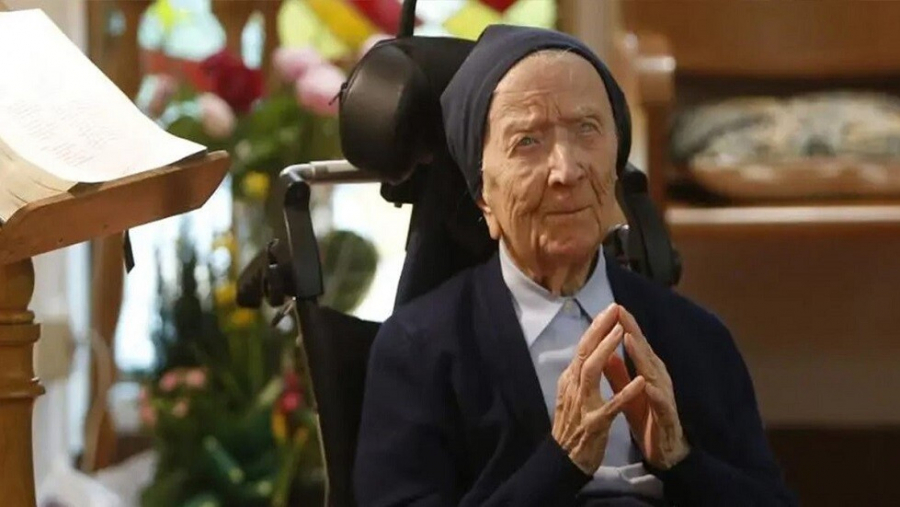 أكبر معمرة في العالم