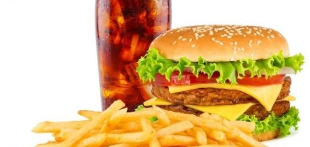 هذا ما يقع لجسمك عندما توقف الوجبات السريعة