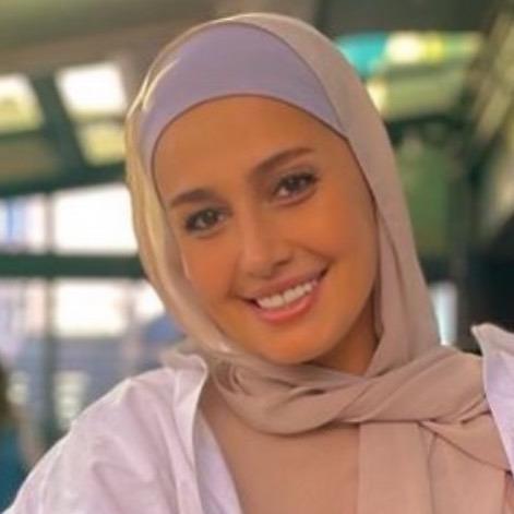 حلا شيحة تخلع الحجاب من جديد وتنشر هذه الصورة
