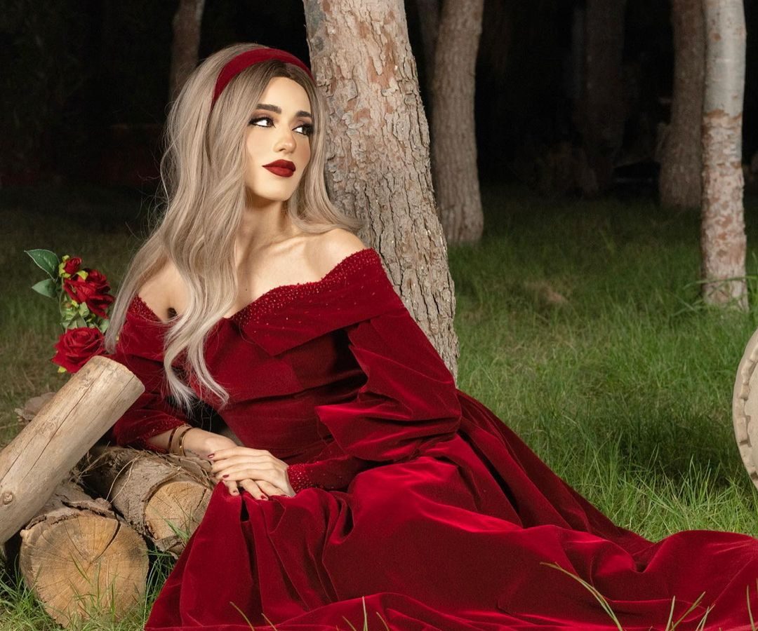 الغموض يكتنف اختفاء الممثلة العراقية داليا فرهود في ليبيا وبغداد تعلق