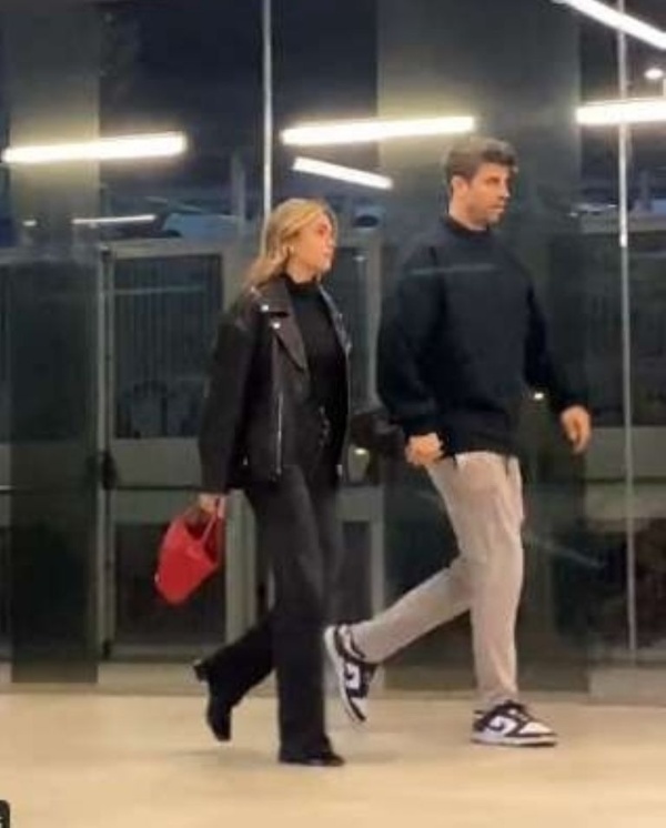 طرد بيكيه وحبيبته الجديدة من مطعم والسبب غريب