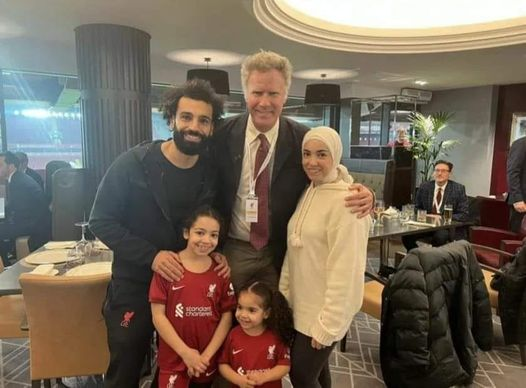 صورة لزوجة محمد صلاح مع ممثل امريكي تثير الغضب في مصر
