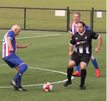 لن تتخيل عمره/ أكبر لاعب كرة قدم يدخل غينيس