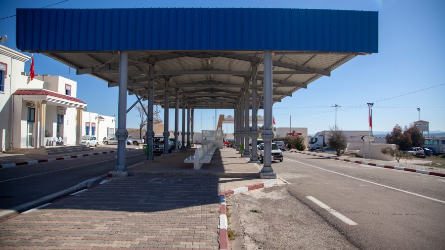 منع التونسيين من إدخال أبسط المواد عبر الحدود مع الجزائر