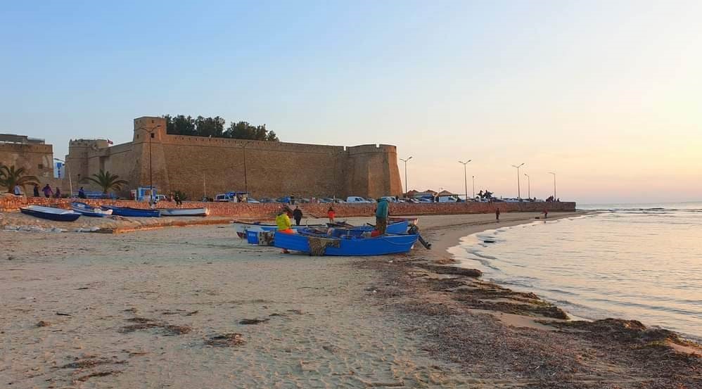 من تونس الى مصر/ ما حكاية تراجع البحر بعد زلزال تركيا