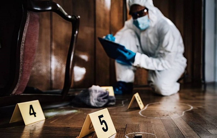 تفاصيل مرعبة / يذبح زوجته ويدفنها في الحديقة….