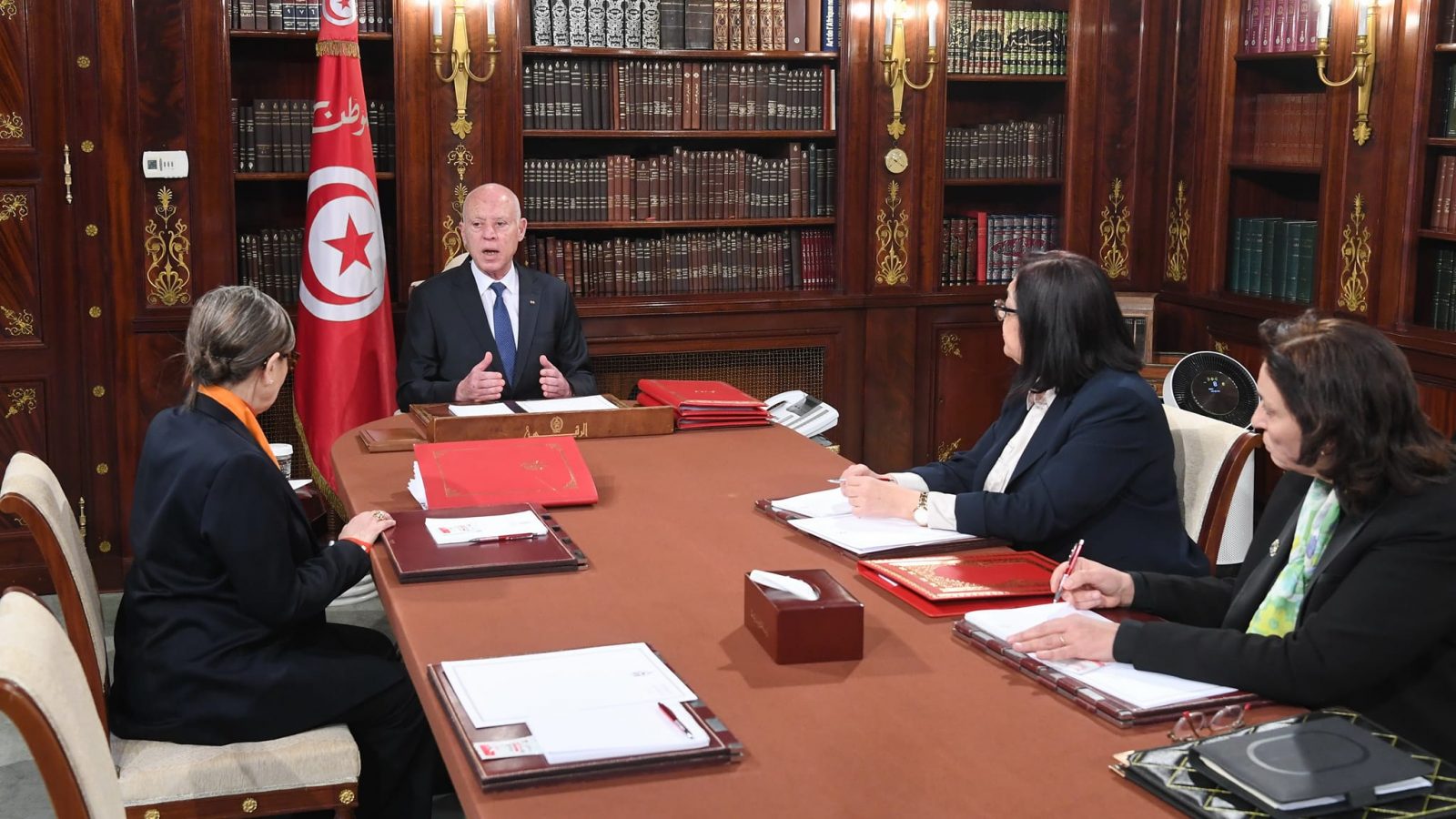 سعيّد: فقدان بعض المواد الغذائية أزمة مفتعلة