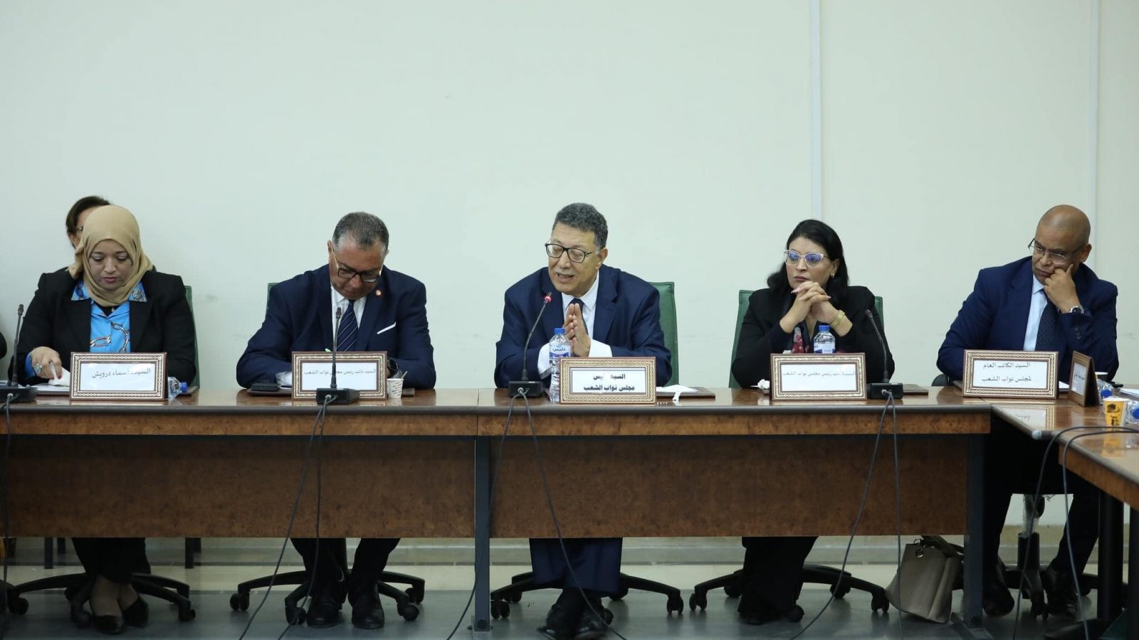 تفاصيل الجلسة الأولى للجنة النظام الداخلي للبرلمان