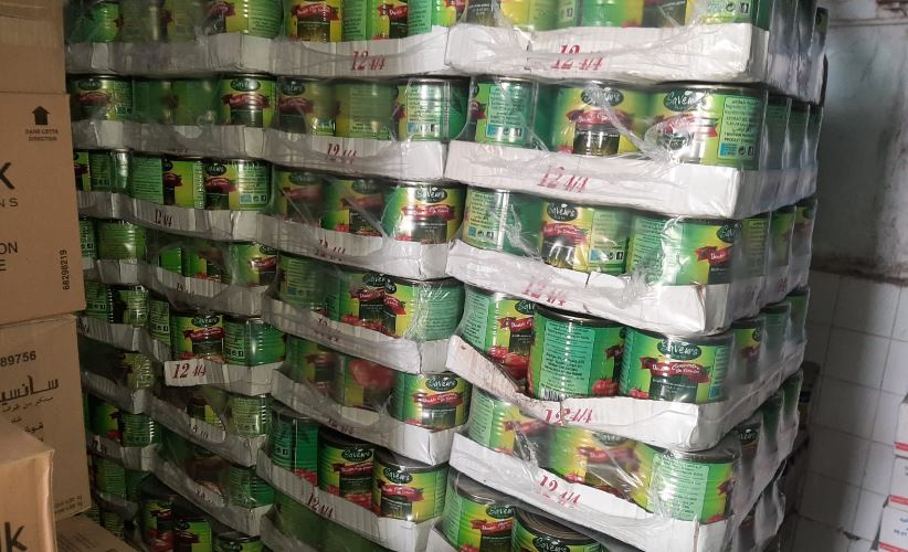 مداهمة مخزن