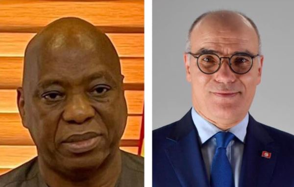 وزير الخارجية