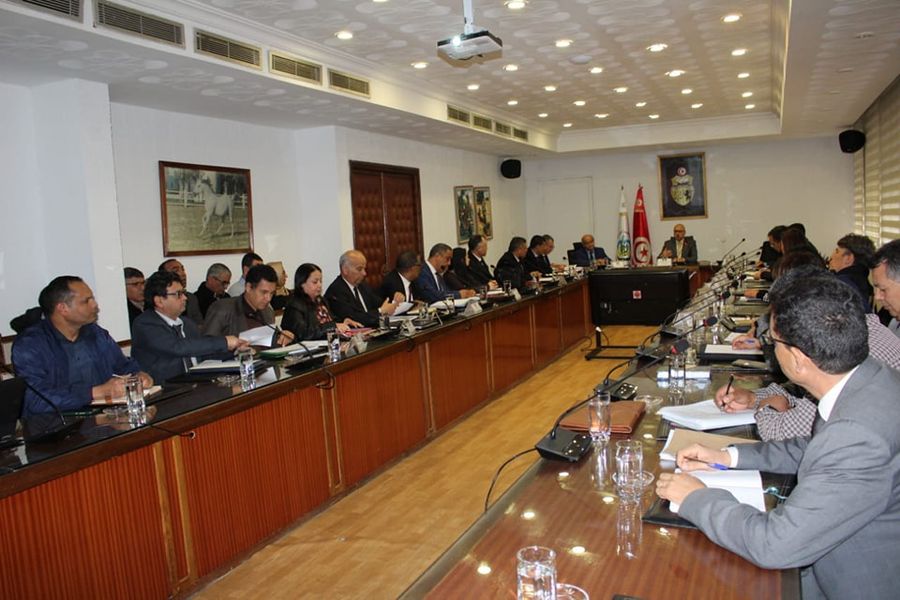 وزير الفلاحة يدعو لمجابهة استنزاف الموارد المائية ومحاسبة المسؤولين