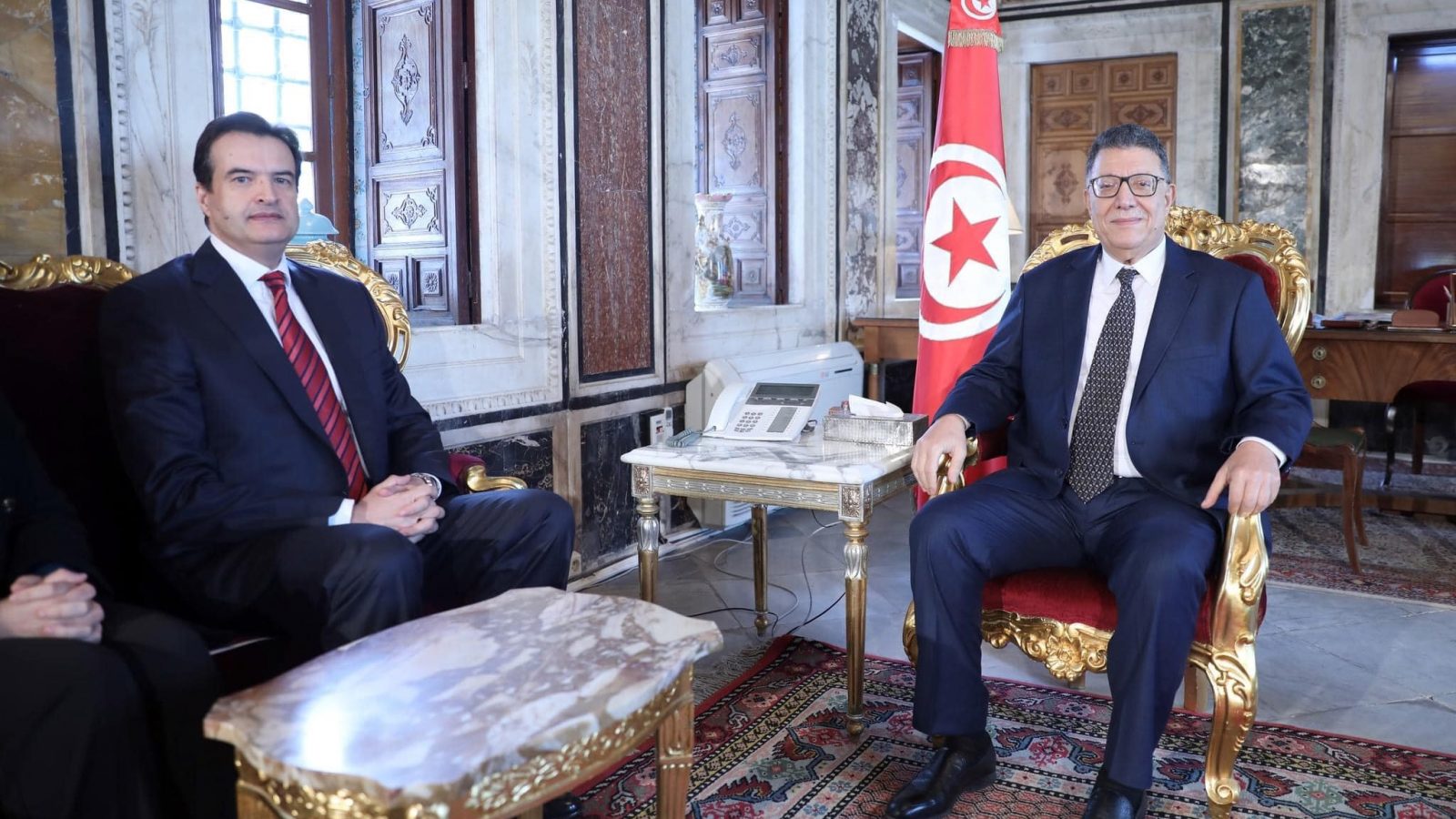 رئيس البرلمان يتلقى رسالة خطية من نظيره التركي