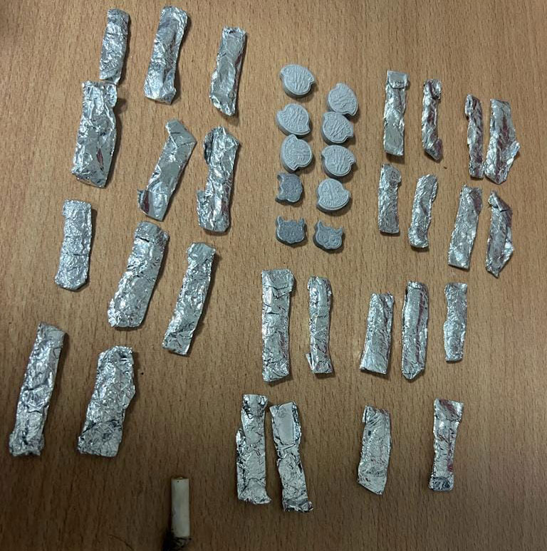 بن عروس/ القبض على مروج مخدرات وهذا المحجوز