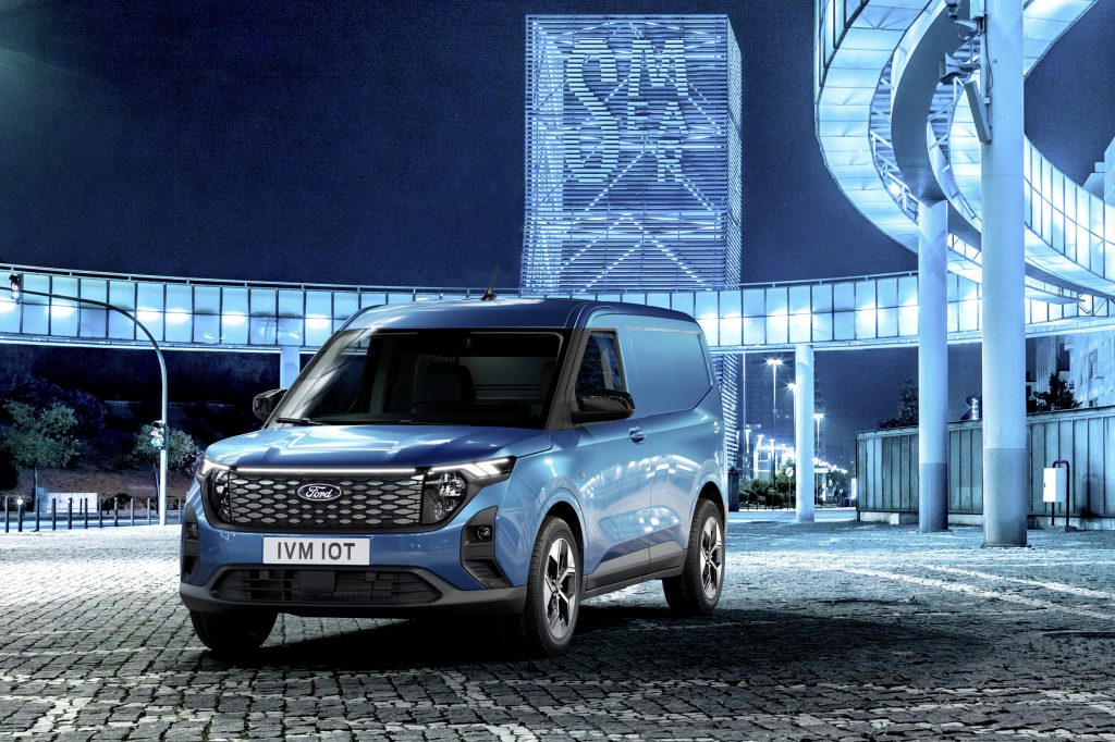 فورد Transit Courier