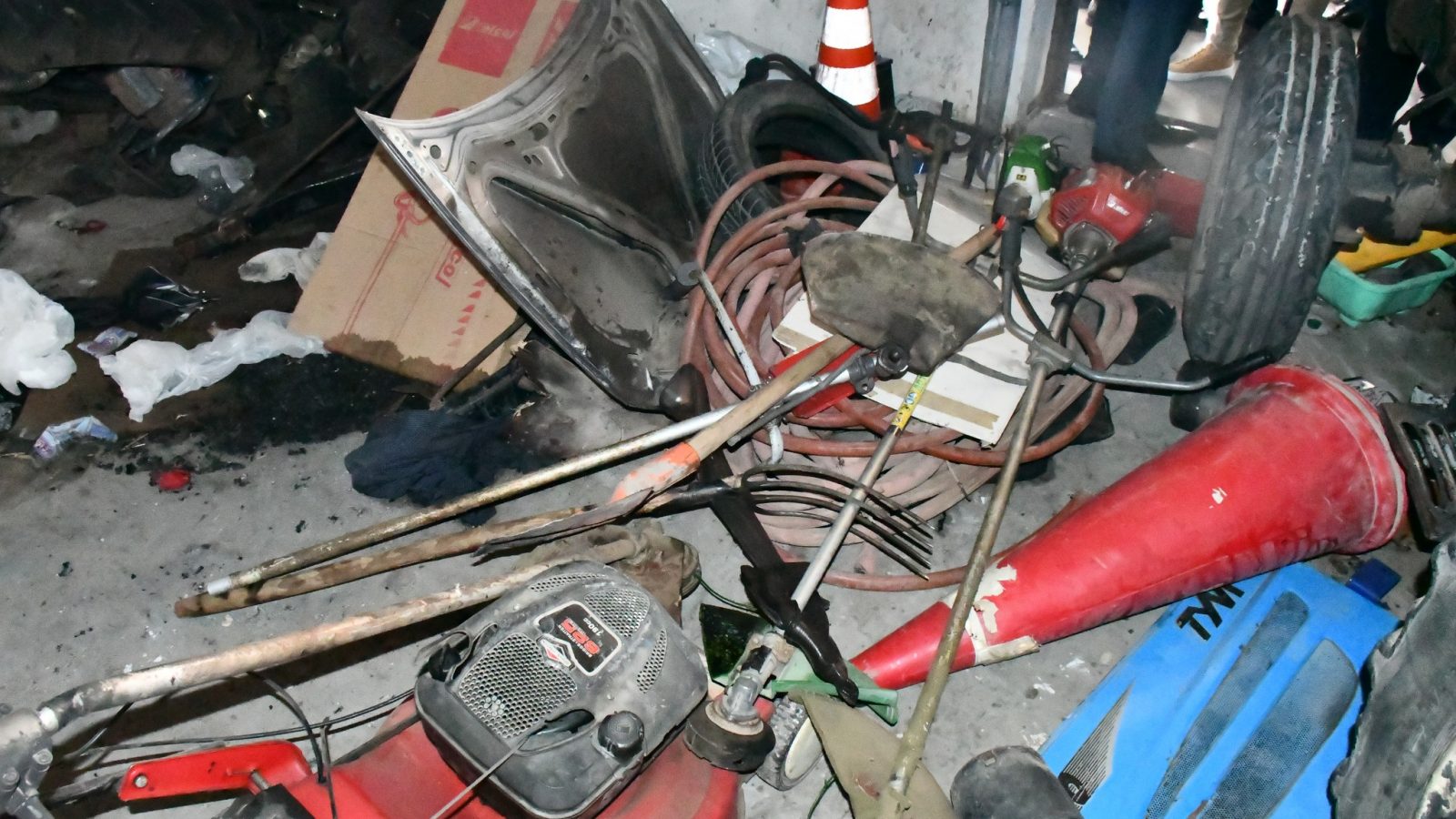 أحداث رادس/ وزيرا الداخلية والرياضة على الخط (صور)