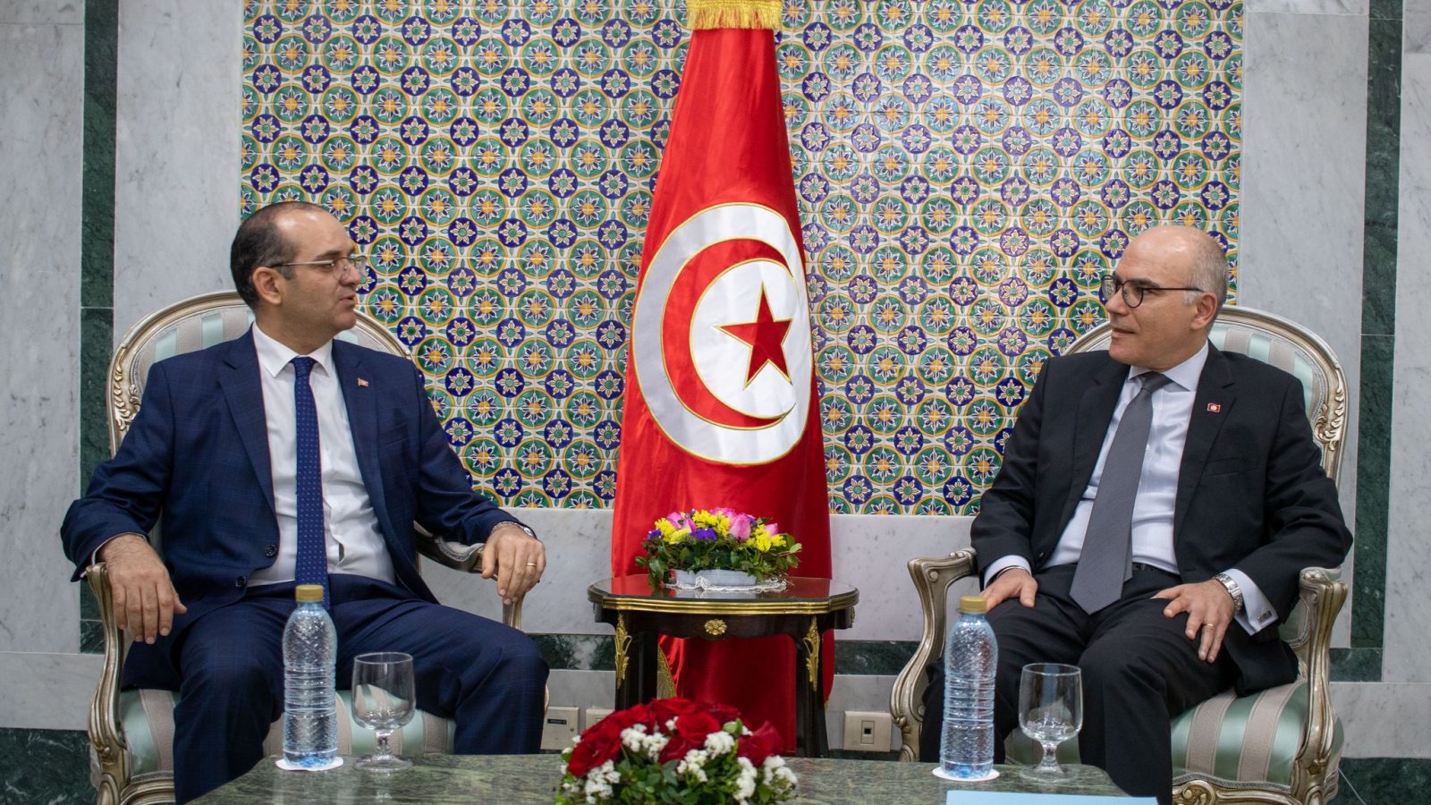 انتخابات الدوائر الشاغرة بالخارج محور لقاء وزير الخارجية ببوعسكر