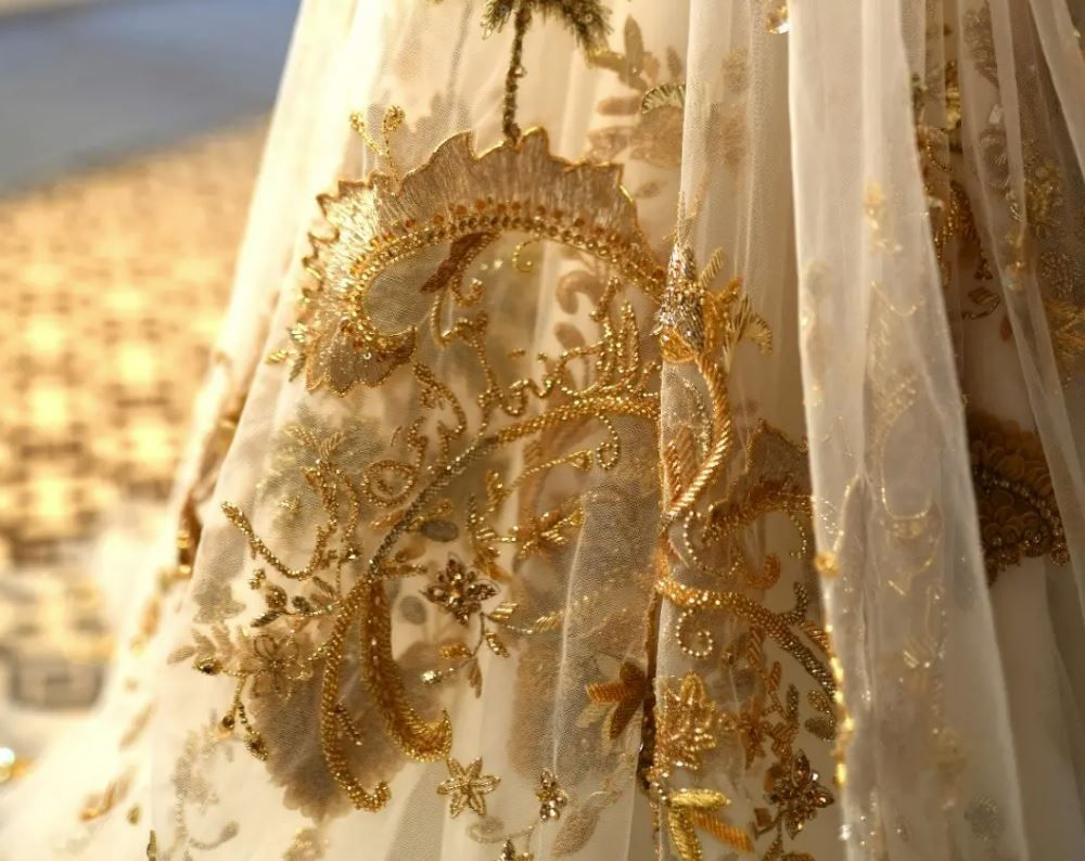 فستان خطيبة ولي العهد الاردني