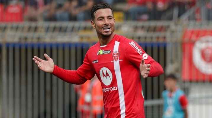 أرماندو إيتزو