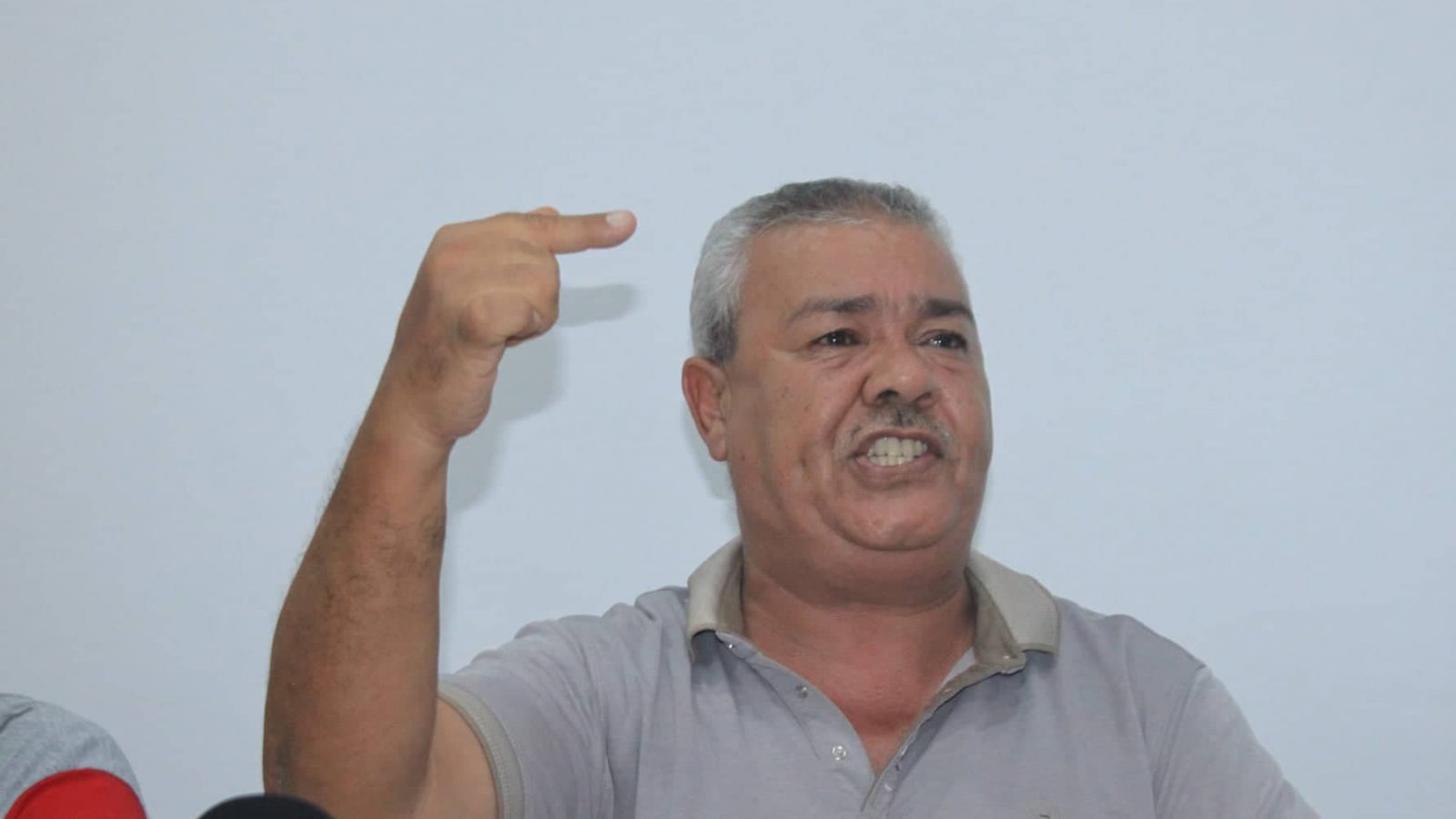 كاتب عام نقابة الاساسي لوزارة التربية : اعلنتموها حربا…وعليه لا سلاما بيننا