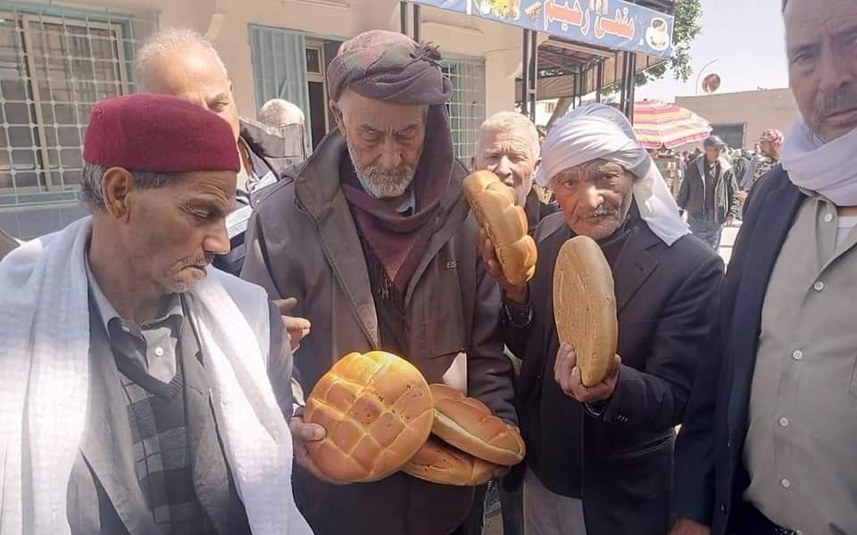 فيديو/ الخبزة بدينارين في حاجب العيون!!