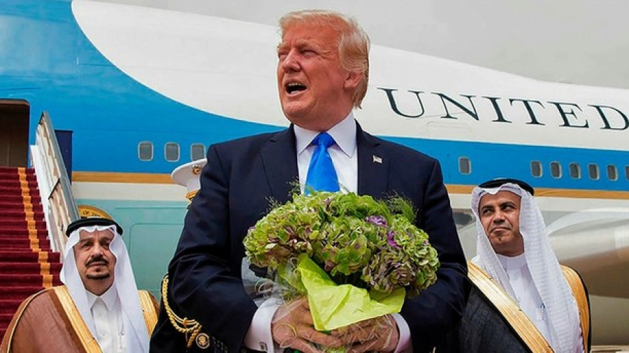 بسبب صفقات مع دول عربية/ إحالة ترامب على التحقيق