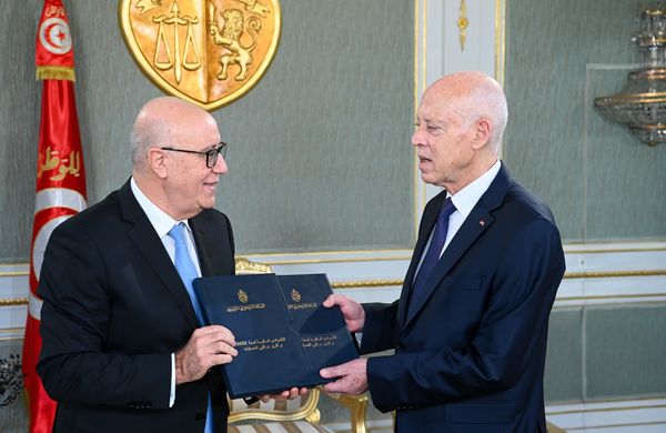 سعيّد يؤكّد على ضرورة محاسبة المنتفعين بتمويلات “مشبوهة”