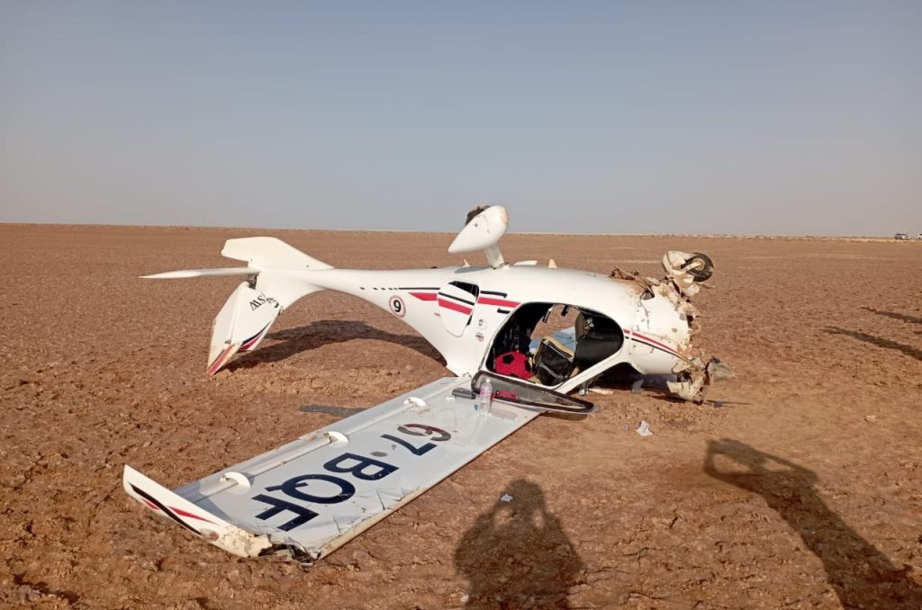 سقوط-طائرتين