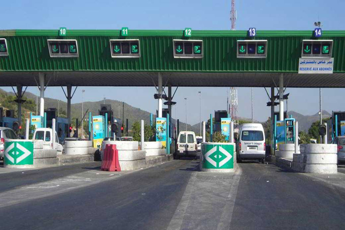احتجاج أعوان مطرودين من تونس للطرقات السيارة