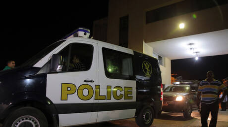 على مرأى من أبنائهما/ يسدّد طعنات لزوجته ويرديها قتيلة