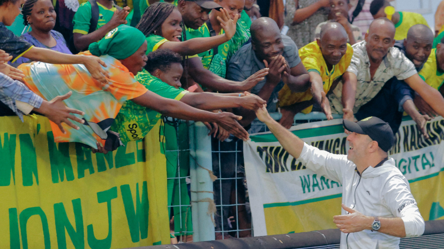 مدرب تونسي يتوّج ببطولة تنزانيا