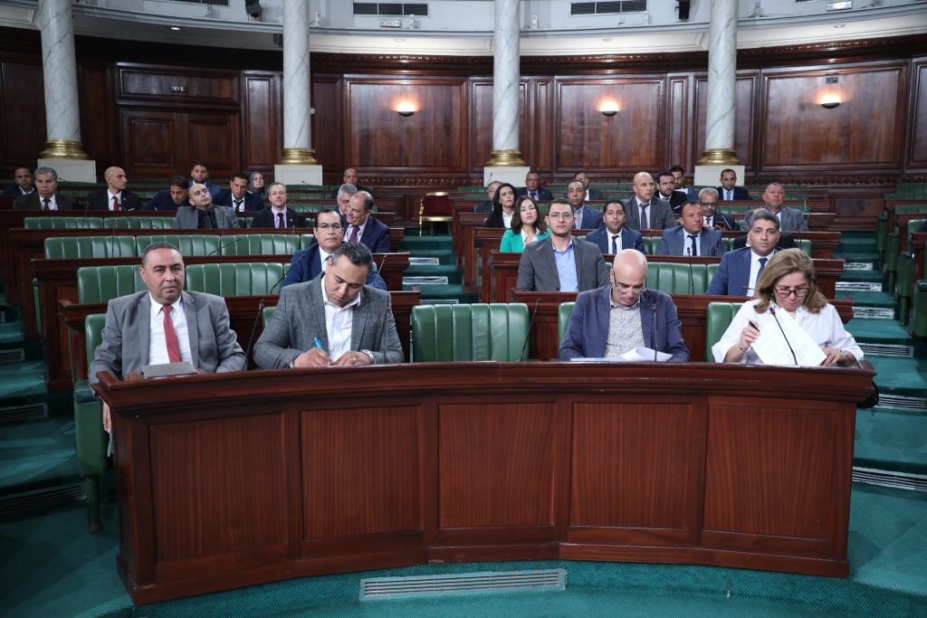 المصادقة على قرض