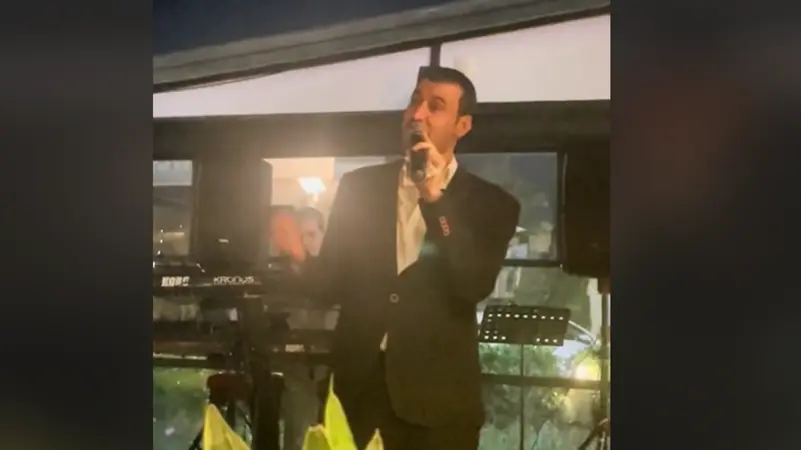 “يخلق من الشبه أربعين”…شاهد شبيه كاظم الساهر صورة وصوت