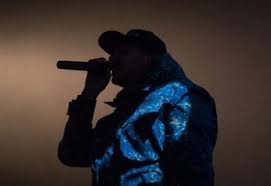 فيديو صادم/ وفاة مغني راب أمام الجمهور