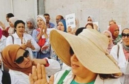 مدرسو التربية الاجتماعية يحتجون أمام سلطة الإشراف