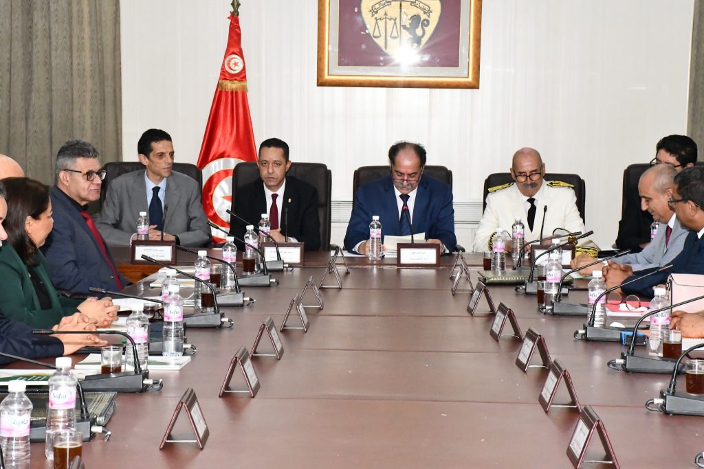 وزير الداخلية