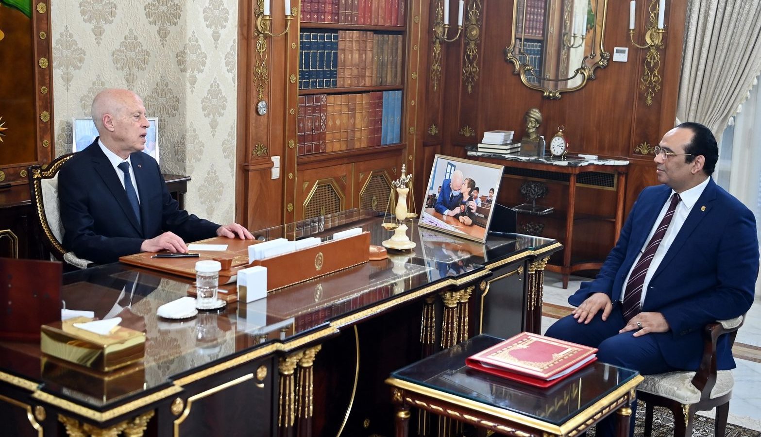 في لقائه بالشايبي/ سعيّد يوصي بضرورة الإحاطة بالحجّاج (فيديو)