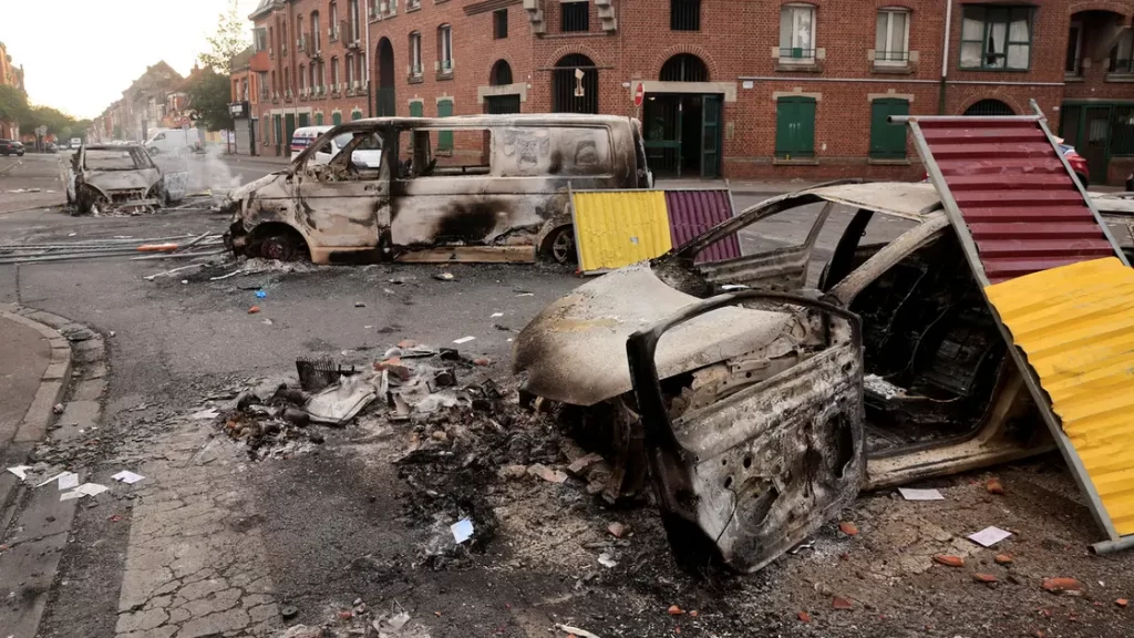 اثار الاحتجاجات بفرنسا