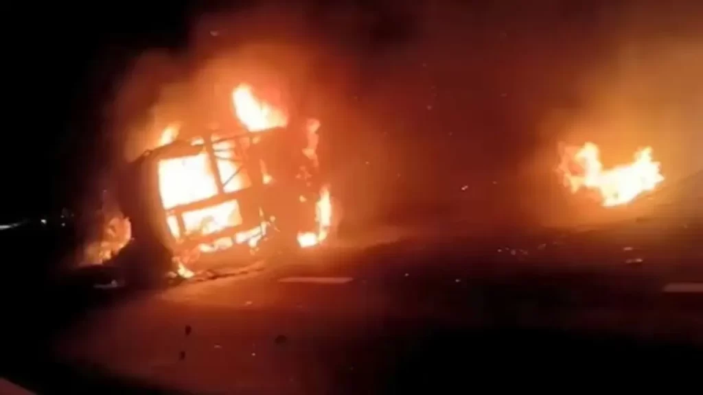 احتراق حافلة في الهند