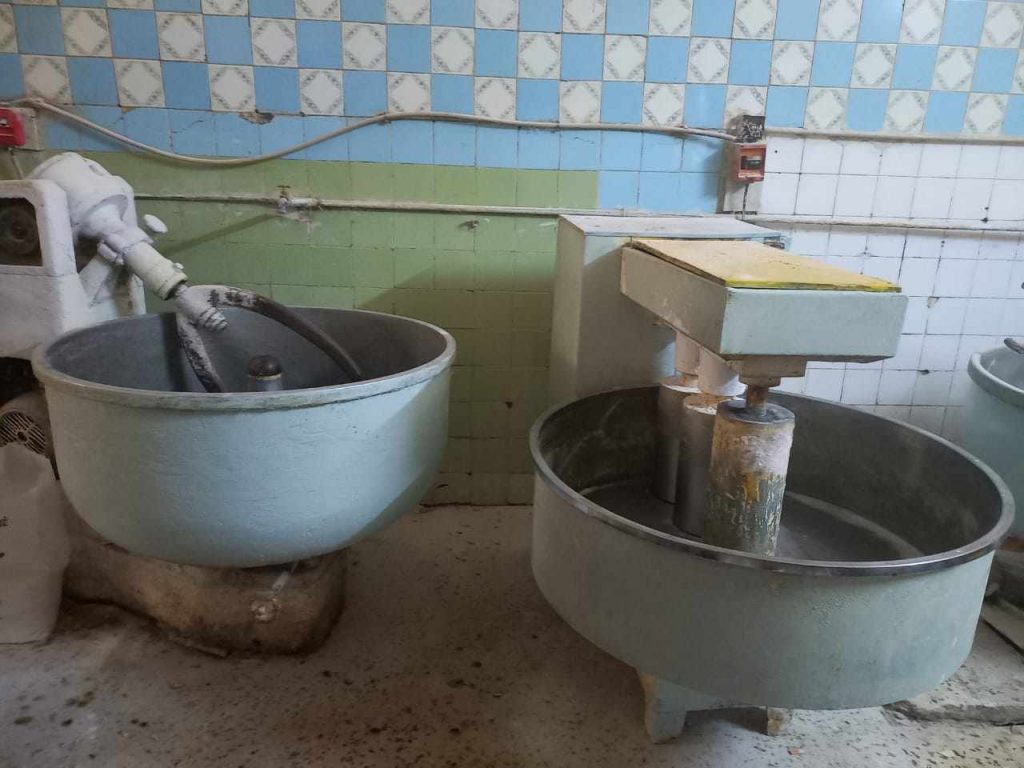 ايقاف عمل مخبزة