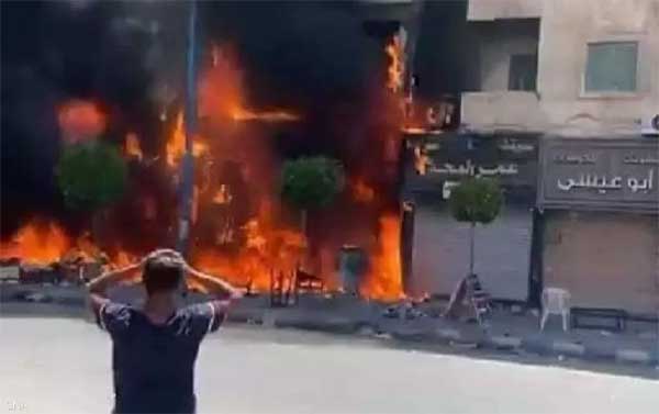 مصر/ حريق ضخم يلتهم “مركزا تجاريا”