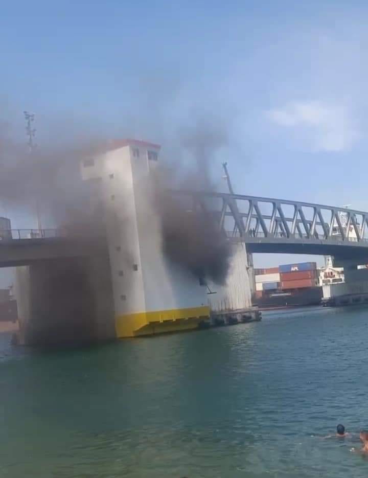 حريق بجسر بنزرت