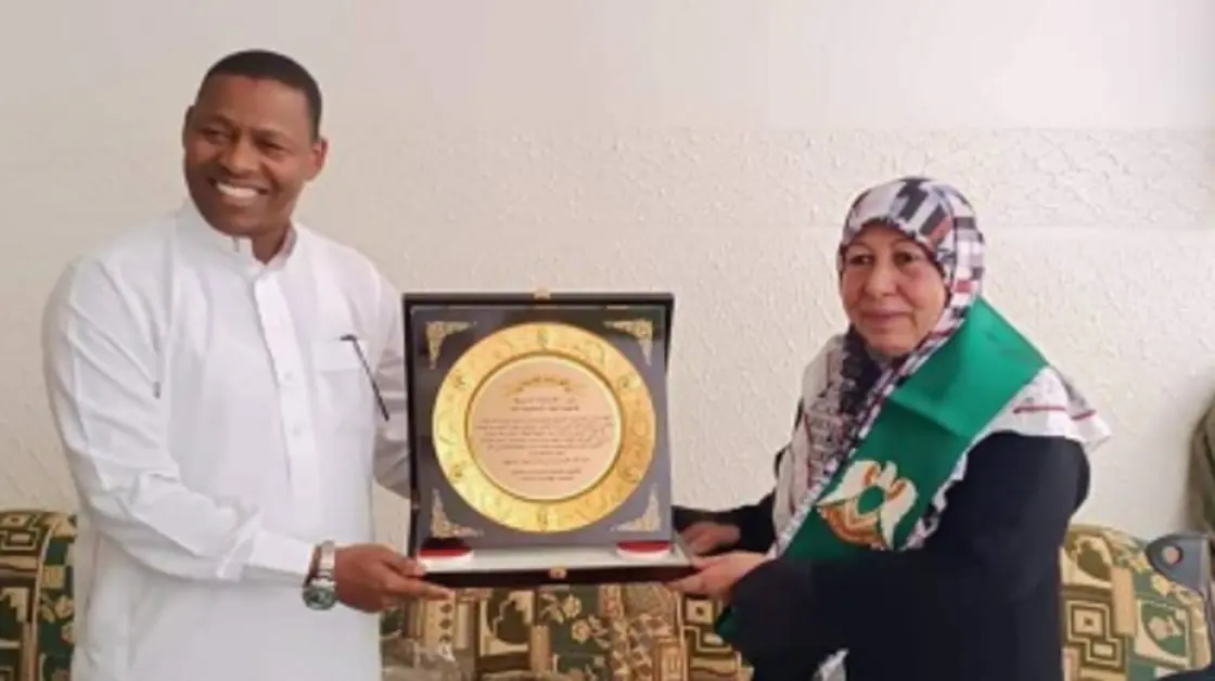 ايقاف سفير ليبيا بالجزائر عن العمل..السبب