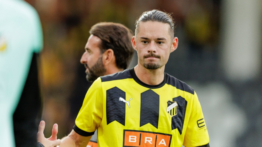 عمر العيوني