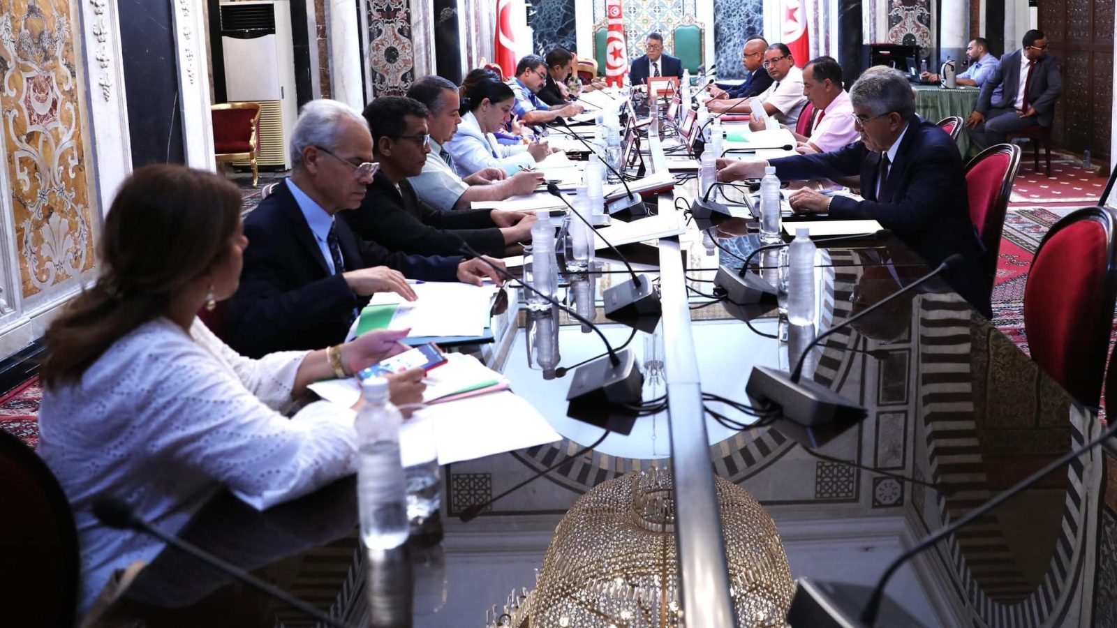 البرلمان يوجه 51 سؤالا لاعضاء الحكومة