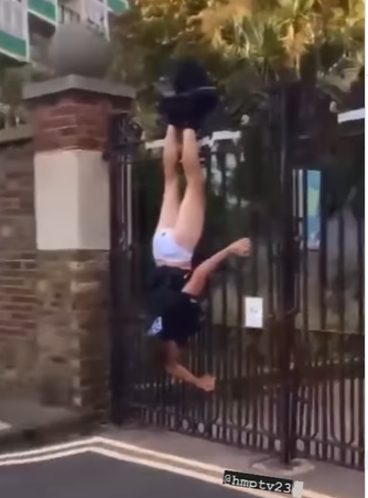 شاهد/ البوليس الذي فقد سرواله