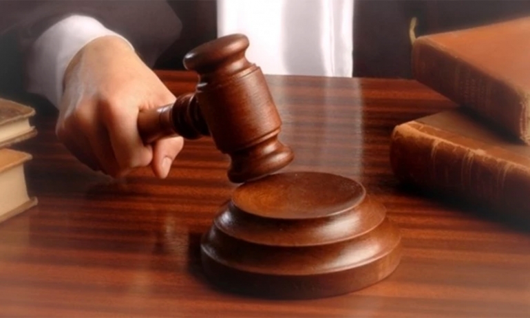 سيدي بوزيد/ احالة كاتب عام إحدى البلديات على القضاء بحالة تقديم والسبب سيارة