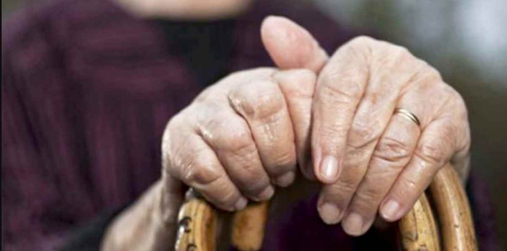 الاعتداء على مسنة