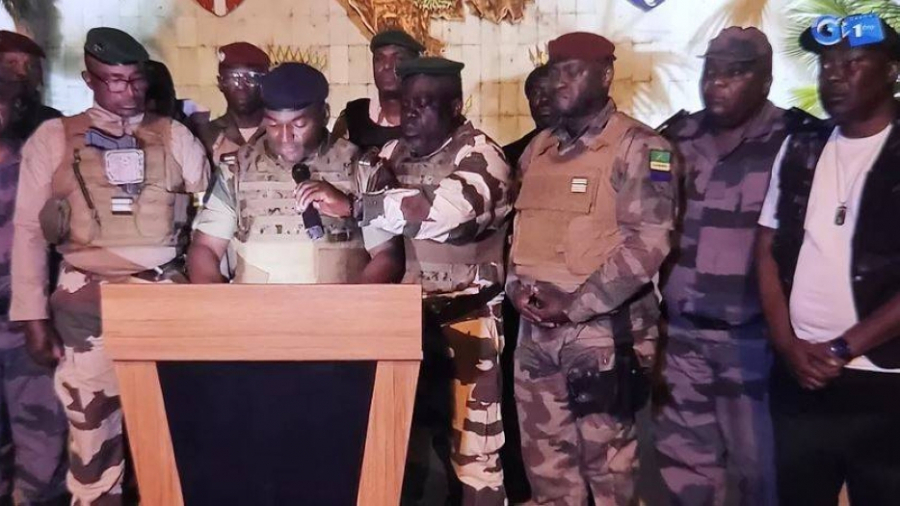 انقلاب في الغابون عقب إعلان فوز الرئيس بولاية ثالثة انقلاب في الغابون عقب إعلان فوز الرئيس بولاية ثالثة