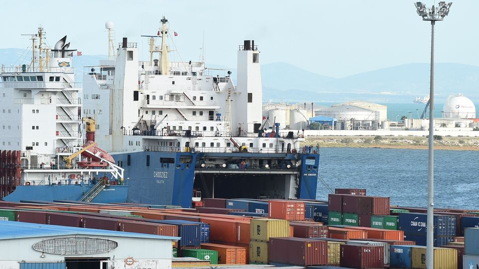 8 بواخر محملة بالحبوب في الموانئ التونسية تنتظر خلاصها