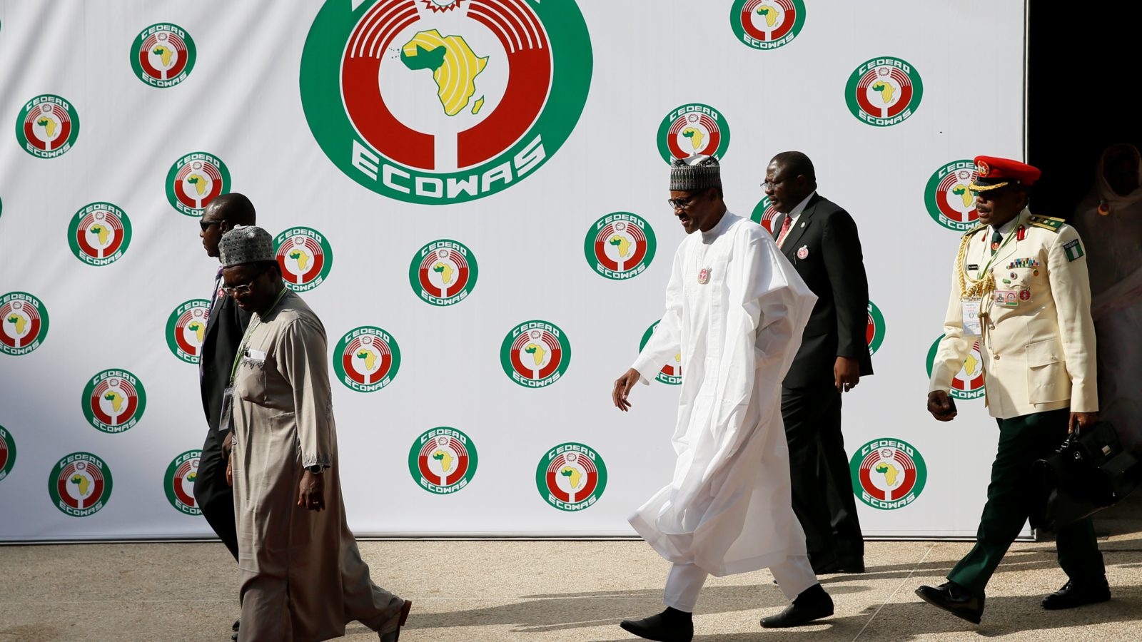 جيوش دول “إكواس” تخطط  للتدخل في النيجر